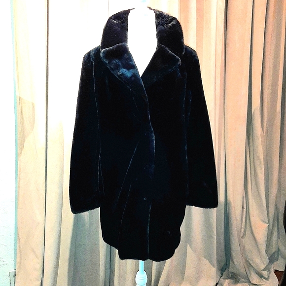 Nine West reversible faux fur coat